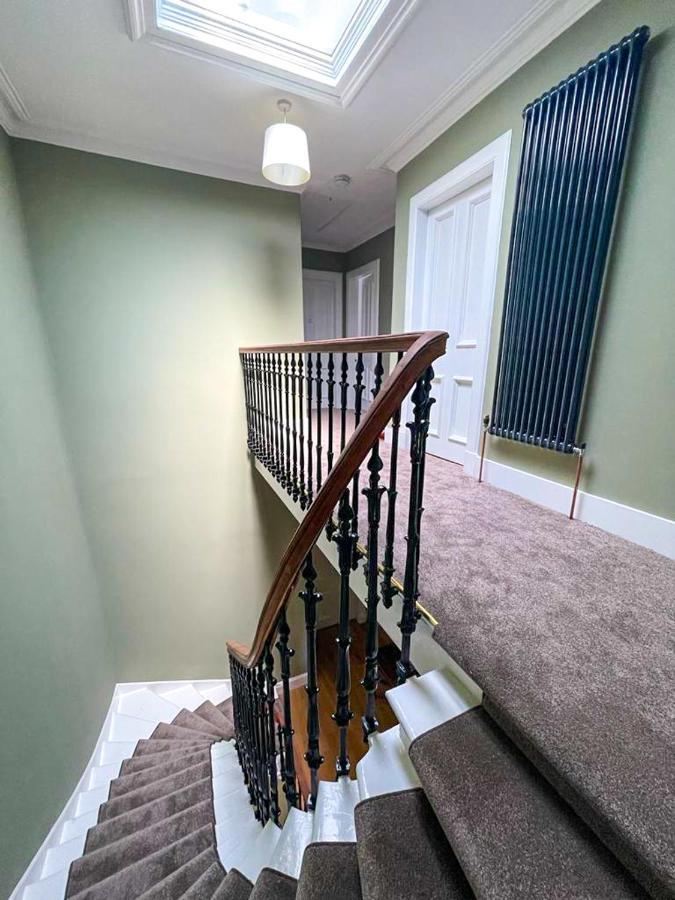 אדינבורו Remarkable 5Br Townhouse With Garden, Sleeps 12 מראה חיצוני תמונה
