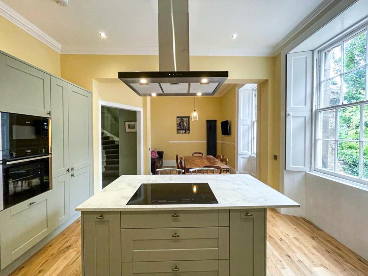 אדינבורו Remarkable 5Br Townhouse With Garden, Sleeps 12 מראה חיצוני תמונה